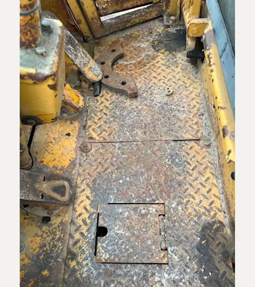 1978 Caterpillar 930 - Caterpillar Loaders - caterpillar-loaders-930-05e47619-11.jpg