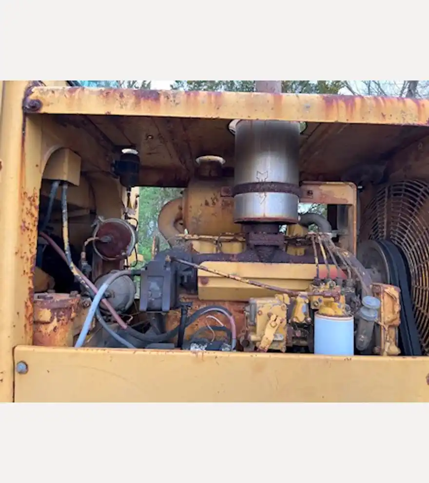 1978 Caterpillar 930 - Caterpillar Loaders - caterpillar-loaders-930-05e47619-13.jpg