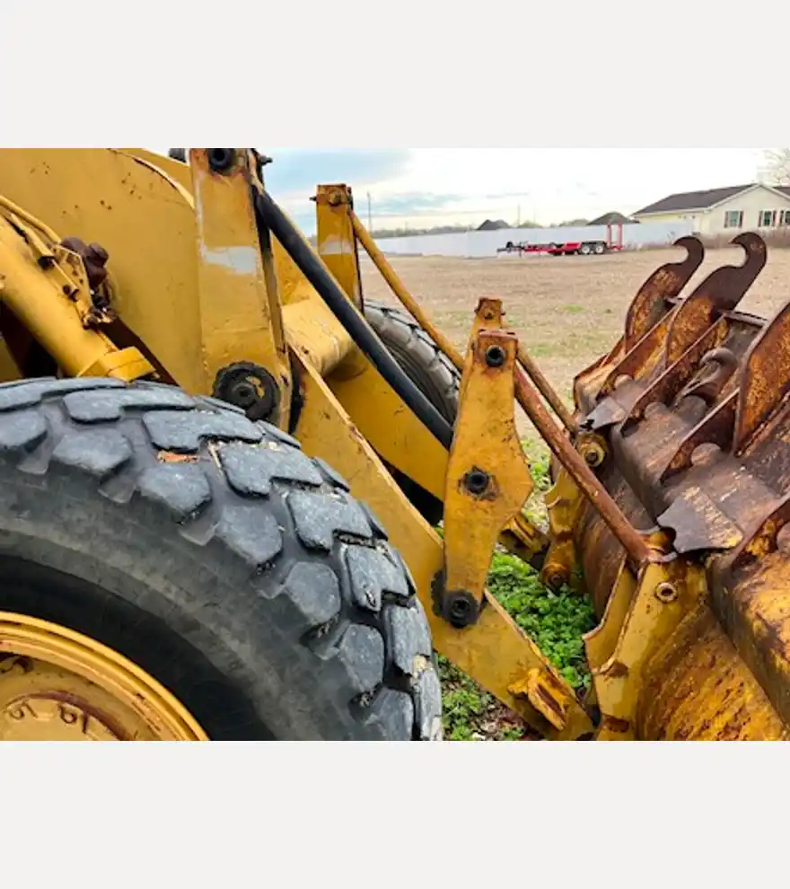 1978 Caterpillar 930 - Caterpillar Loaders - caterpillar-loaders-930-05e47619-17.jpg