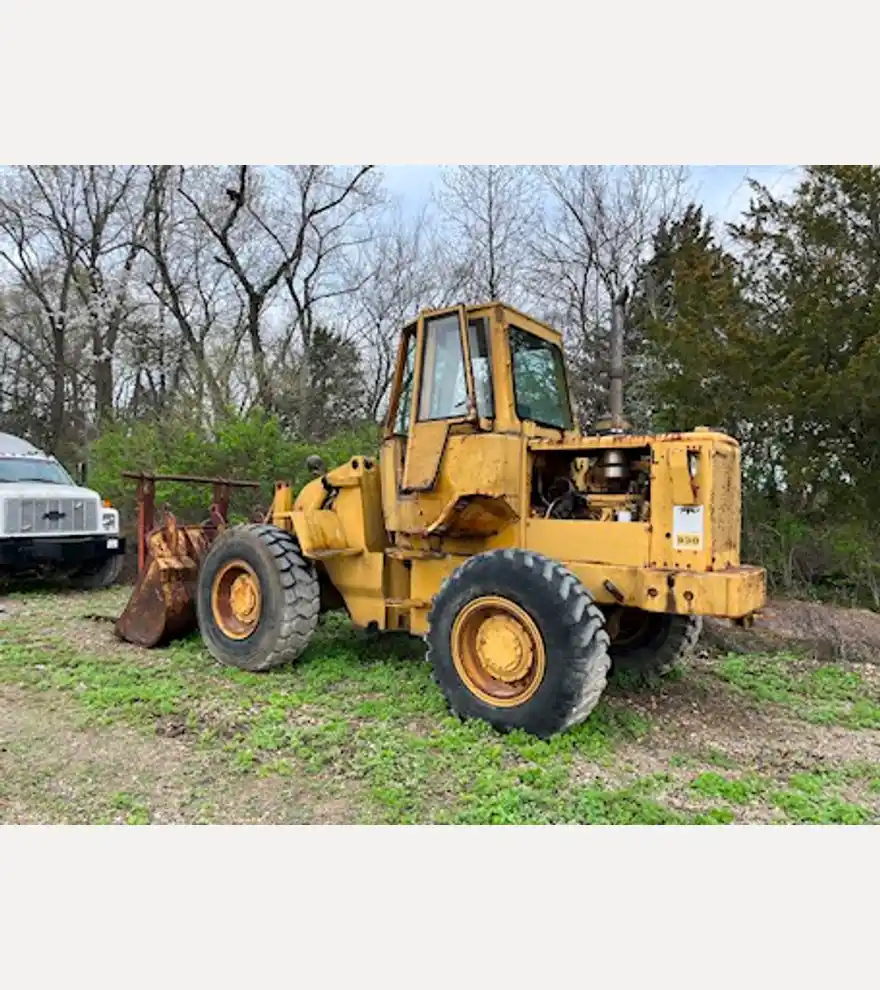 1978 Caterpillar 930 - Caterpillar Loaders - caterpillar-loaders-930-05e47619-3.jpg