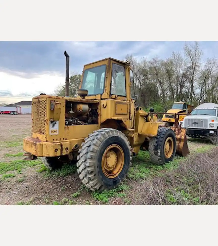 1978 Caterpillar 930 - Caterpillar Loaders - caterpillar-loaders-930-05e47619-5.jpg
