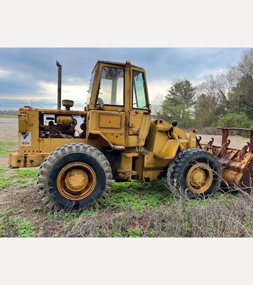 1978 Caterpillar 930 - Caterpillar Loaders - caterpillar-loaders-930-05e47619-6.jpg