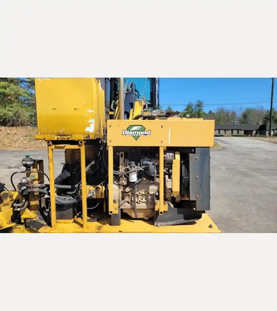 2005 Caterpillar 930G - Caterpillar Loaders - caterpillar-loaders-930g-1e2cb1cc-10.jpg