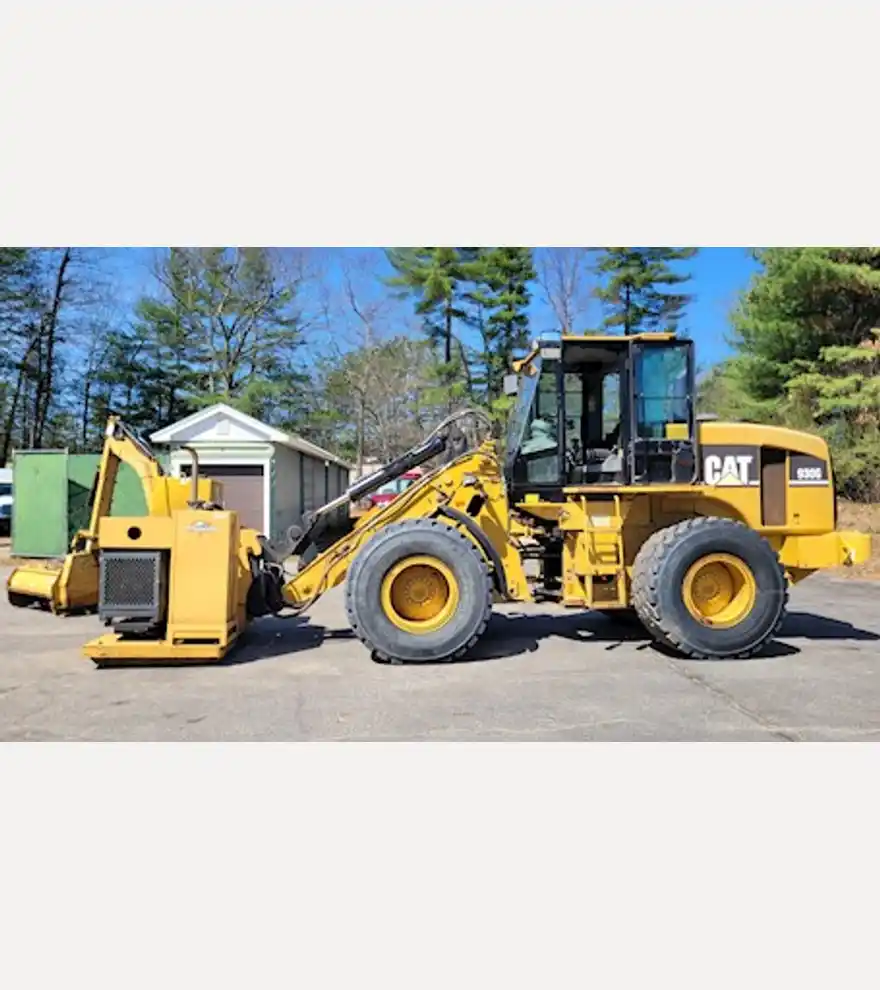 2005 Caterpillar 930G - Caterpillar Loaders - caterpillar-loaders-930g-1e2cb1cc-3.jpg