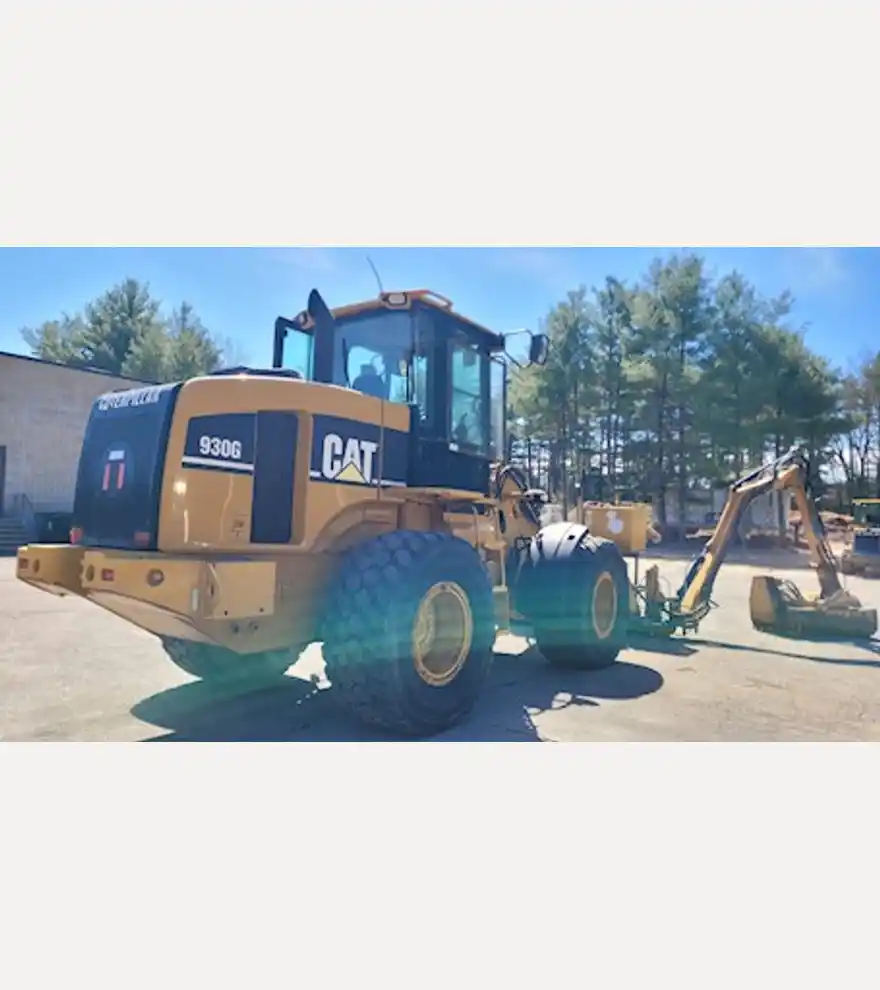 2005 Caterpillar 930G - Caterpillar Loaders - caterpillar-loaders-930g-1e2cb1cc-5.jpg