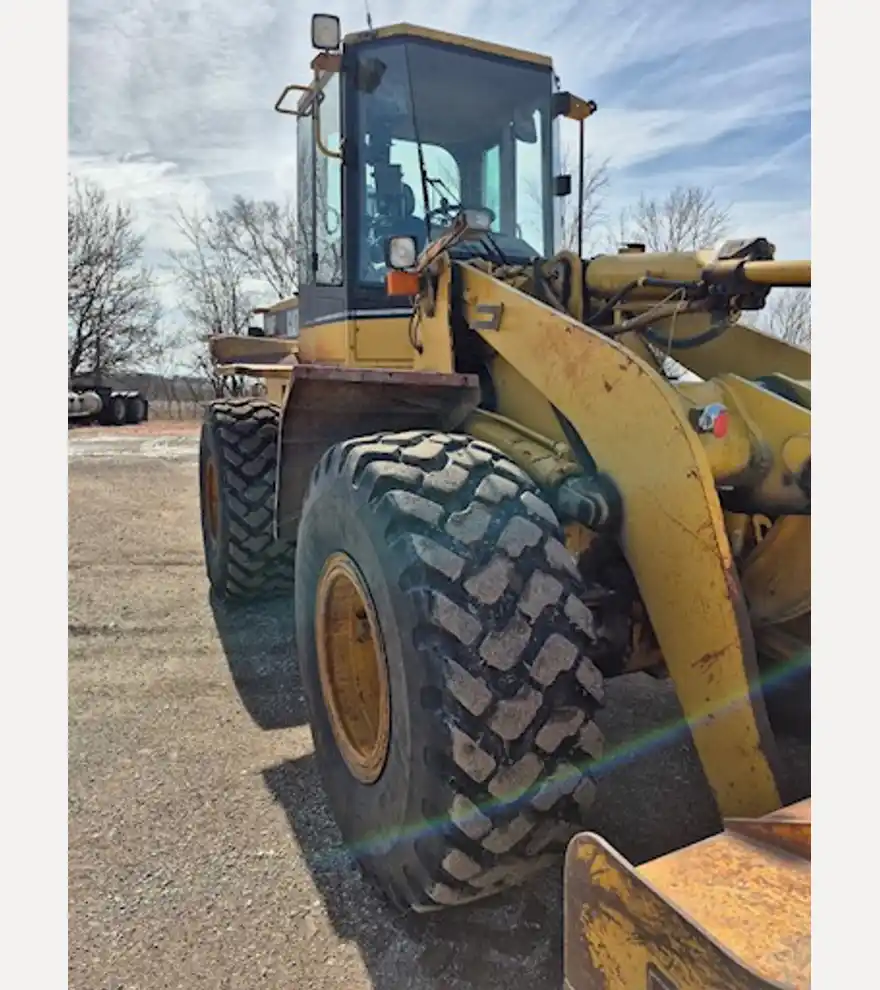 1995 Caterpillar 938F - Caterpillar Loaders - caterpillar-loaders-938f-1b56778e-16.jpg