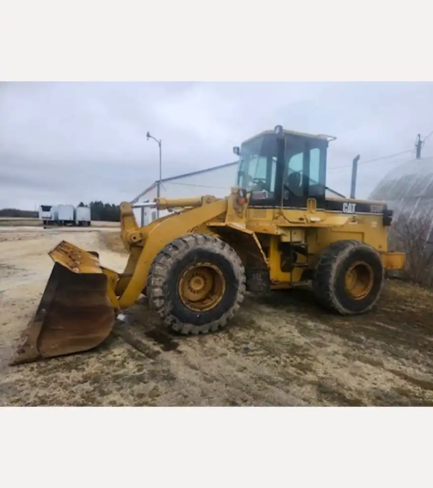 1999 Caterpillar 938F - Caterpillar Loaders - caterpillar-loaders-938f-ea670ad0-2.jpg