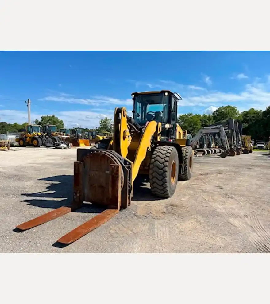 2016 Caterpillar 938M - Caterpillar Loaders - caterpillar-loaders-938m-a3782e2c-3.jpg