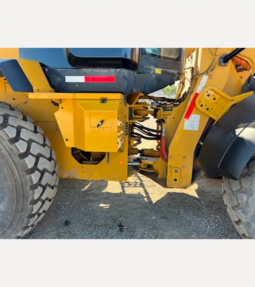 2016 Caterpillar 938M - Caterpillar Loaders - caterpillar-loaders-938m-a3782e2c-9.jpg
