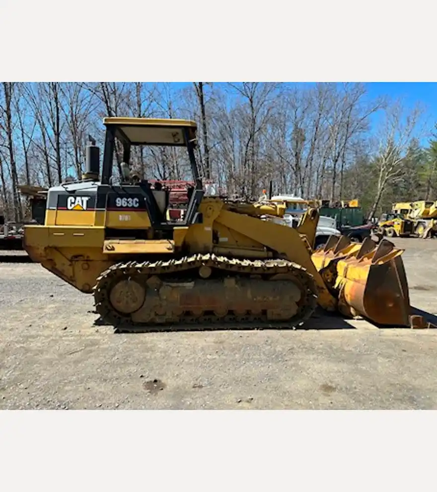 2001 Caterpillar 963C - Caterpillar Loaders - caterpillar-loaders-963c-73fe6b84-2.jpeg
