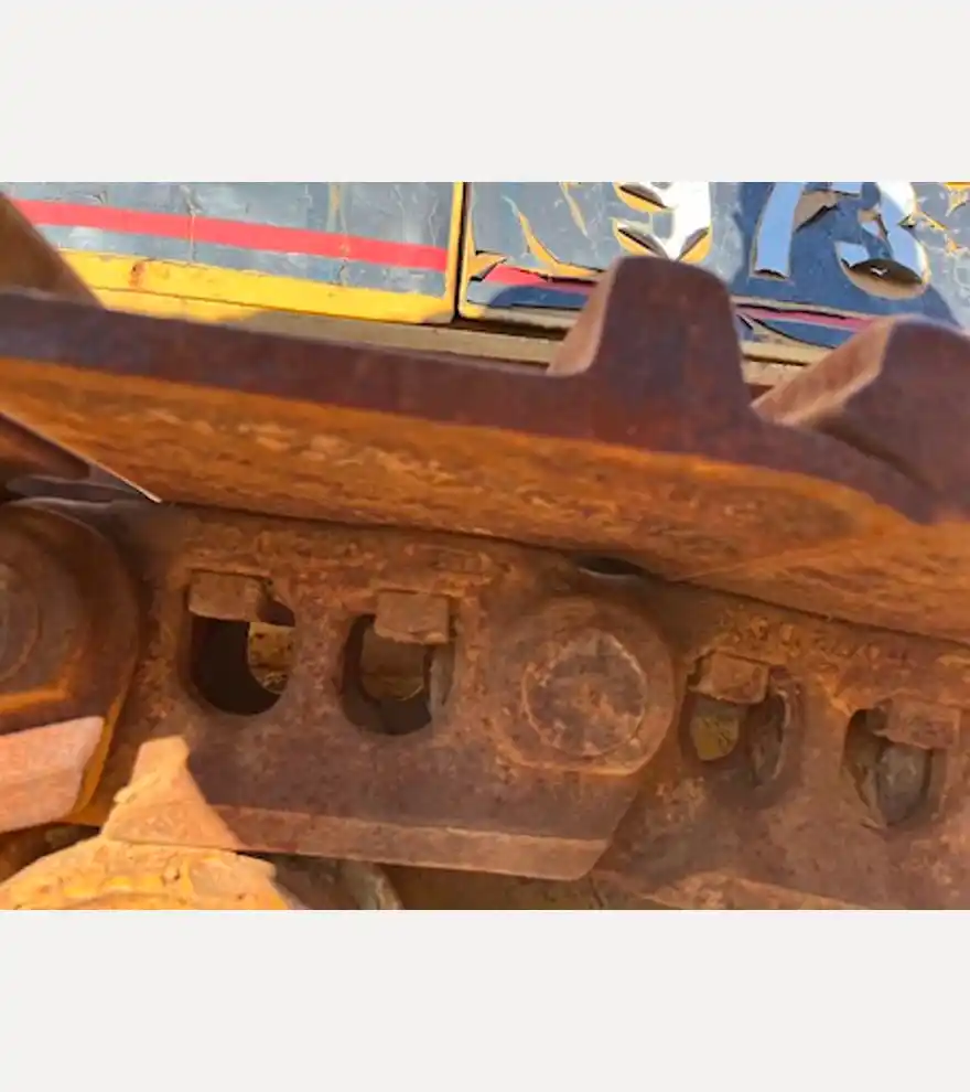 1986 Caterpillar 973 - Caterpillar Loaders - caterpillar-loaders-973-3b68647d-13.jpg