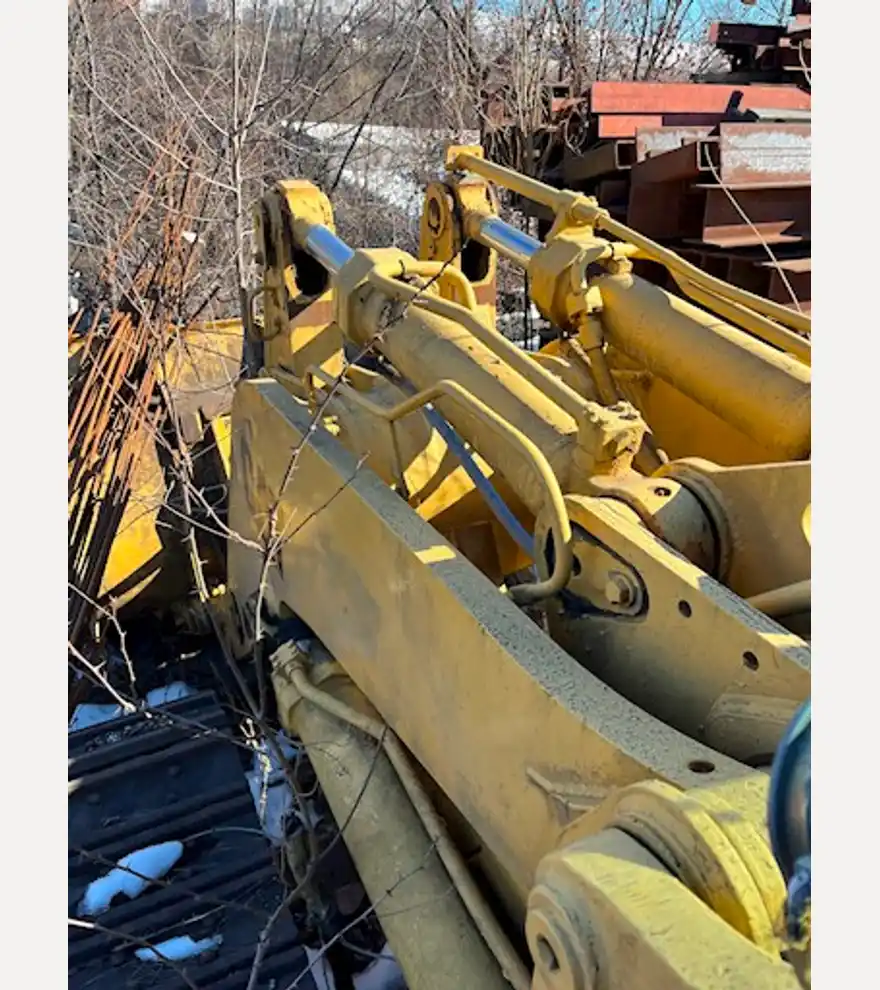 1986 Caterpillar 973 - Caterpillar Loaders - caterpillar-loaders-973-3b68647d-8.jpg