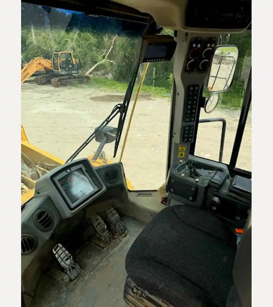 2013 Caterpillar 980K - Caterpillar Loaders - caterpillar-loaders-980k-5075967b-15.jpg