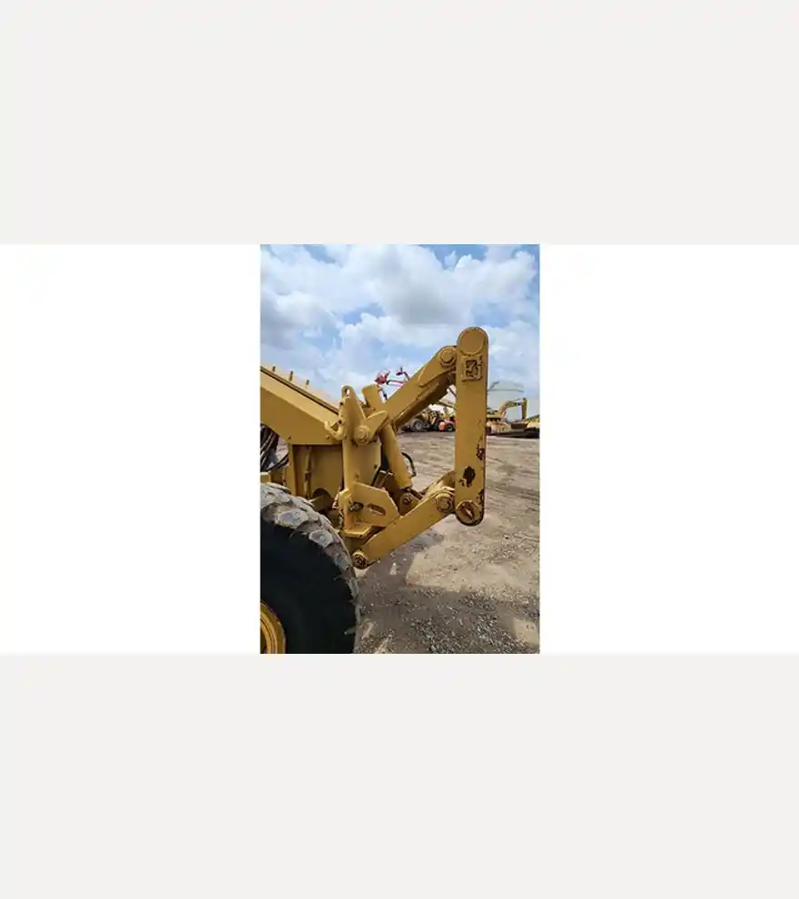 2006 Caterpillar 140H - Caterpillar Motor Grader - caterpillar-motor-grader-140h-0d2f9184-14.jpg
