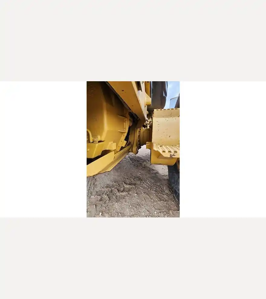 2006 Caterpillar 140H - Caterpillar Motor Grader - caterpillar-motor-grader-140h-0d2f9184-19.jpg