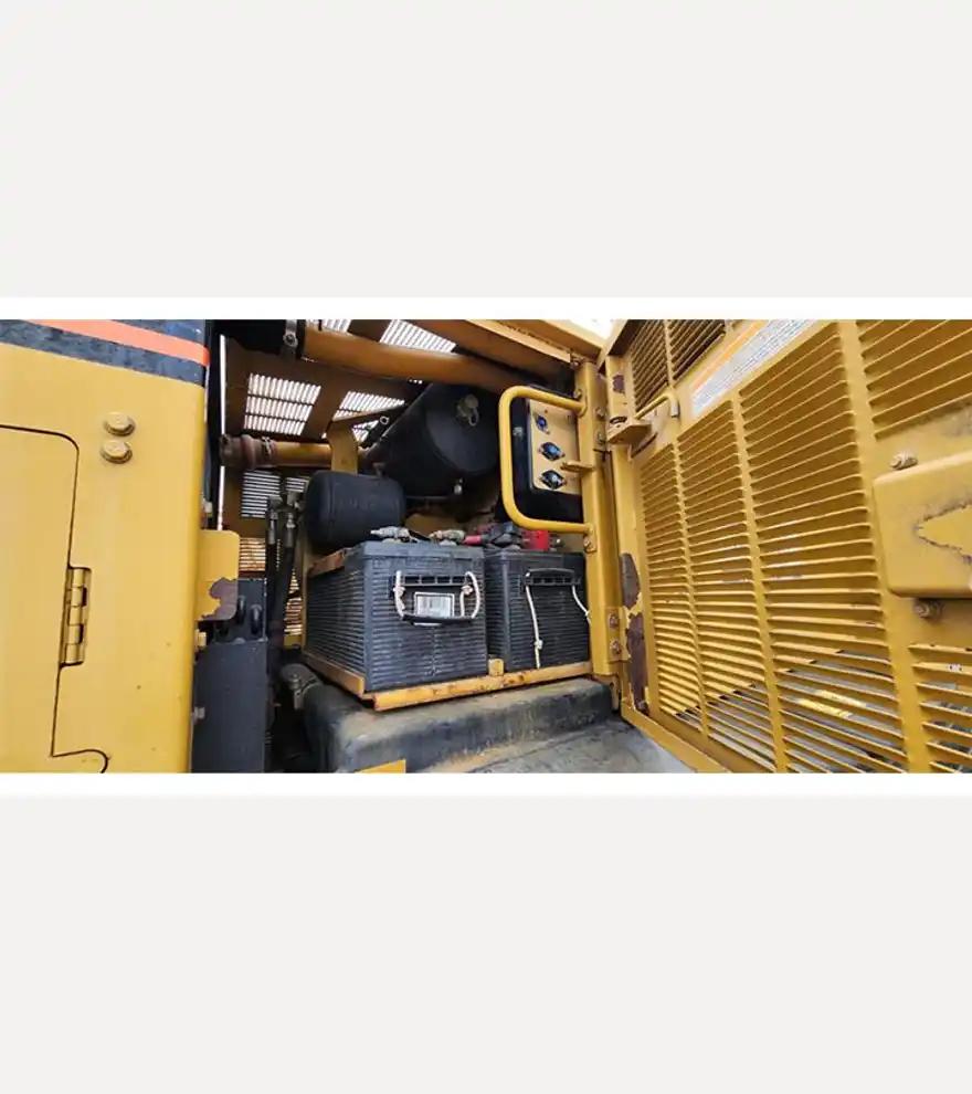 2006 Caterpillar 140H - Caterpillar Motor Grader - caterpillar-motor-grader-140h-0d2f9184-8.jpg