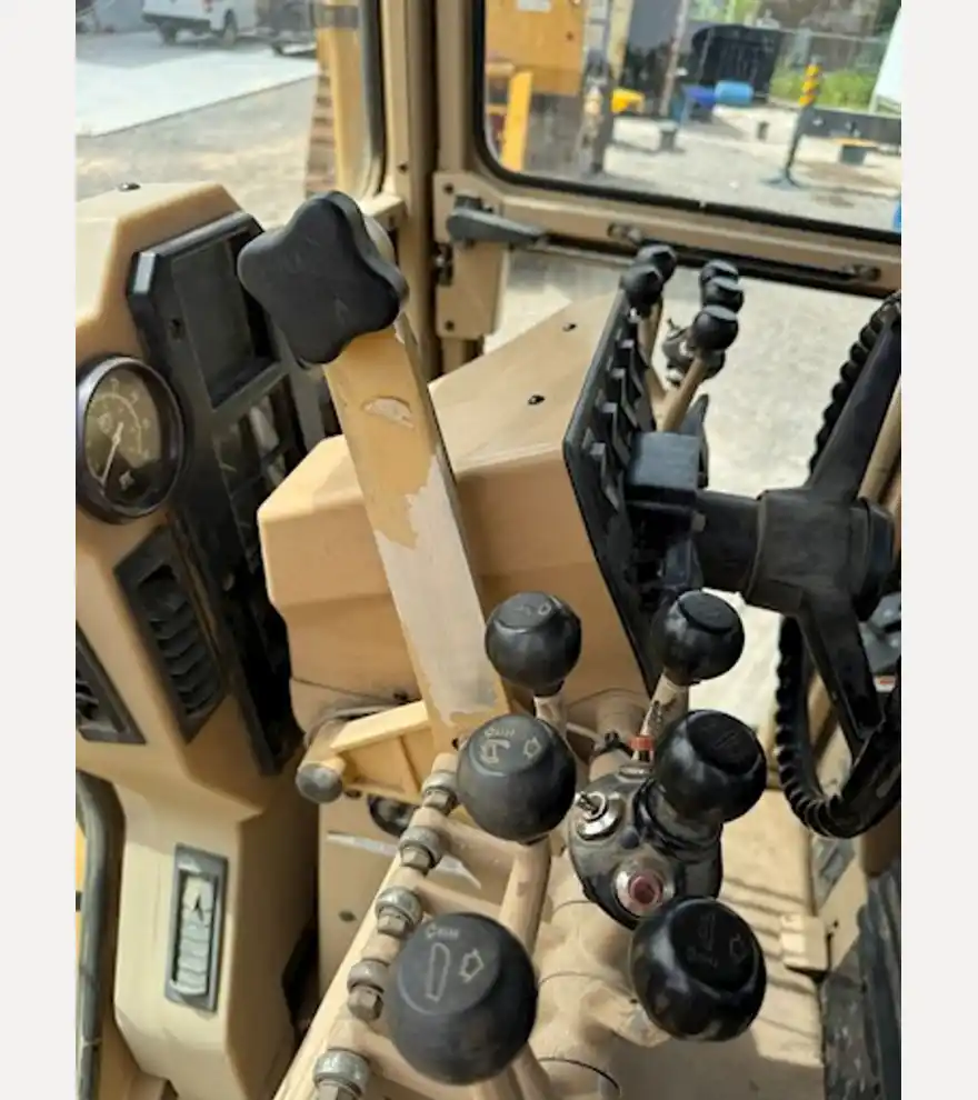 2002 Caterpillar 140H - Caterpillar Motor Grader - caterpillar-motor-grader-140h-b1214440-14.jpeg