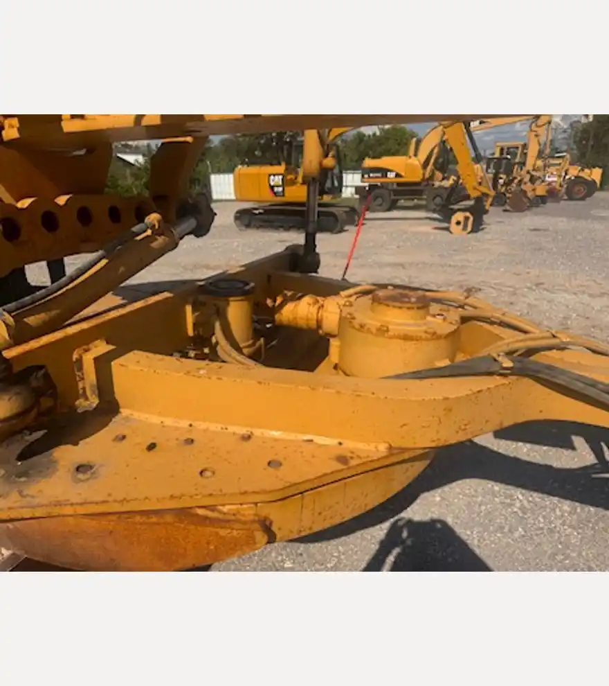 2002 Caterpillar 140H - Caterpillar Motor Grader - caterpillar-motor-grader-140h-c121204d-8.jpeg
