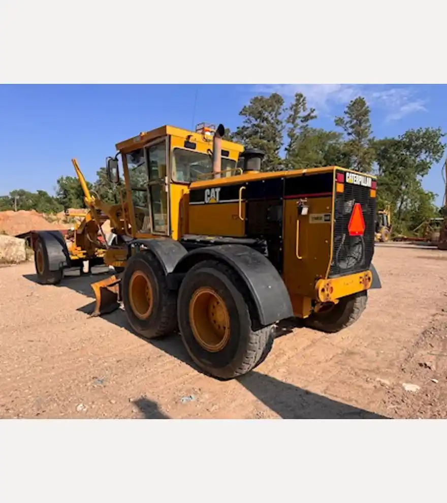 2005 Caterpillar 140H - Caterpillar Motor Grader - caterpillar-motor-grader-140h-de89f903-4.jpeg