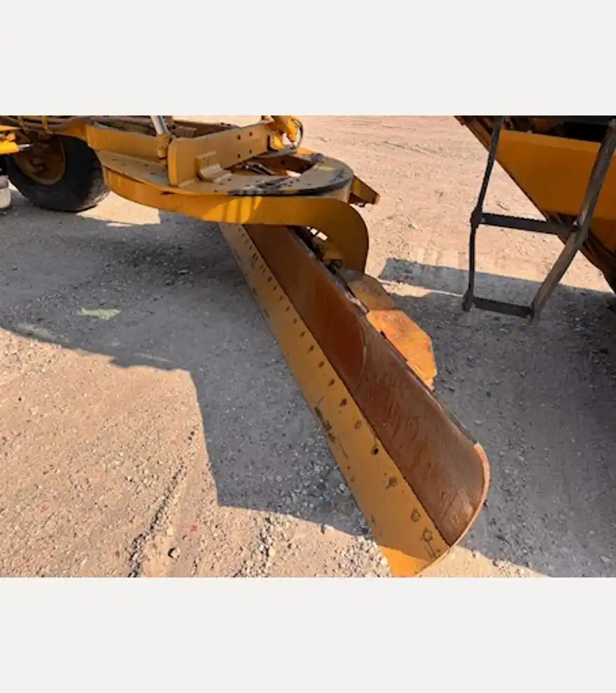 2005 Caterpillar 140H - Caterpillar Motor Grader - caterpillar-motor-grader-140h-de89f903-6.jpeg