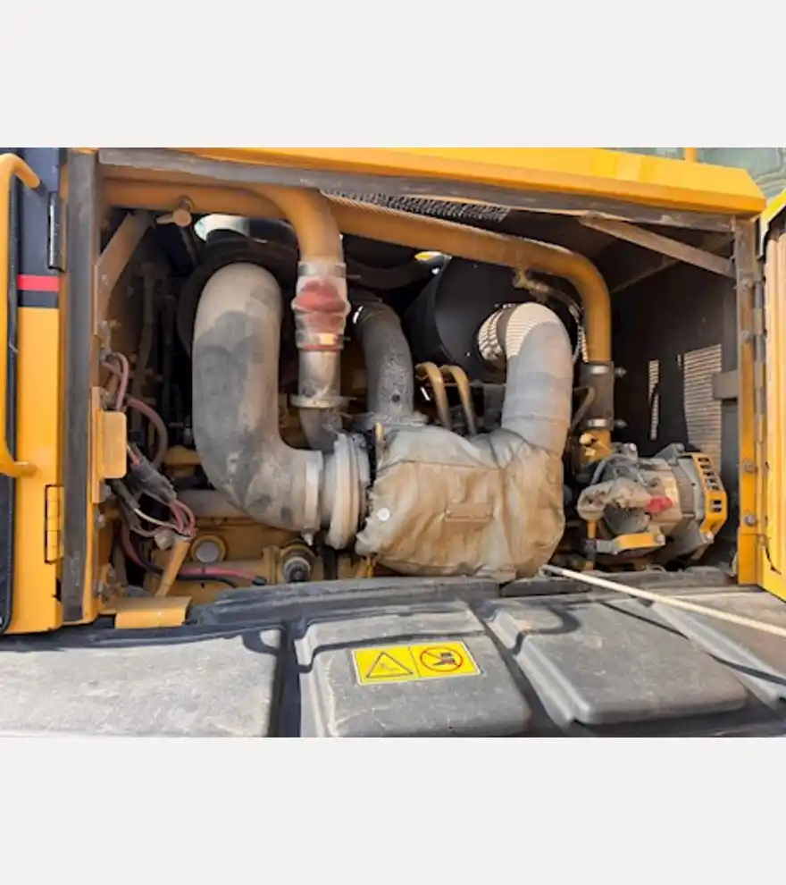 2005 Caterpillar 140H - Caterpillar Motor Grader - caterpillar-motor-grader-140h-de89f903-9.jpeg