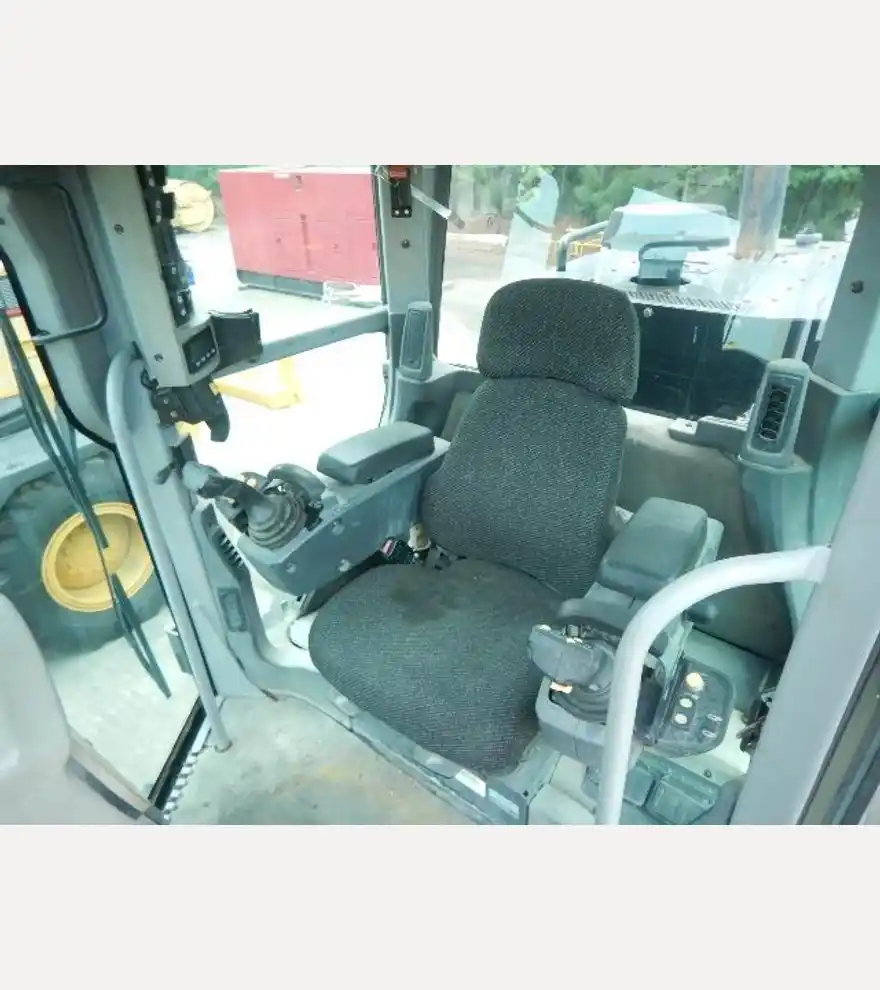 2008 Caterpillar 140M - Caterpillar Motor Grader - caterpillar-motor-grader-140m-5bc10fdb-13.jpg