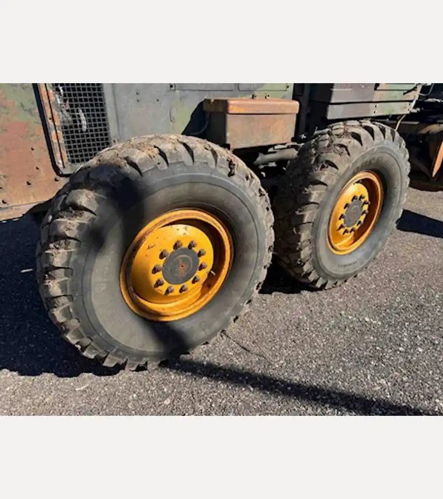 1985 Caterpillar Ex-Army 130G - Caterpillar Motor Grader - caterpillar-motor-grader-ex-army-130g-62e7db86-15.jpeg