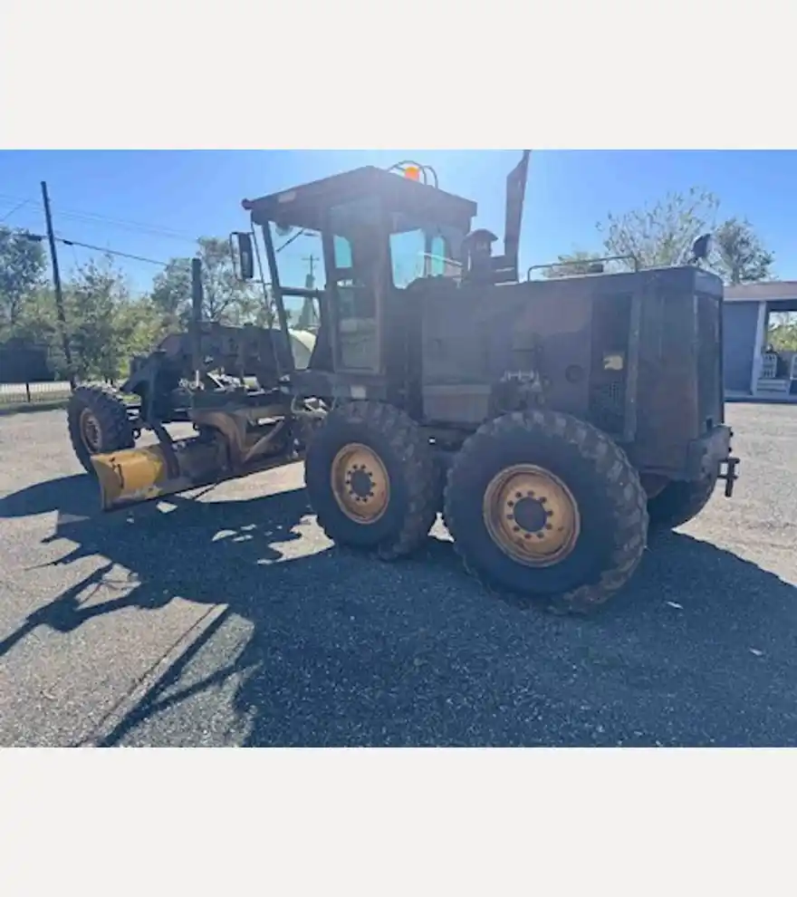 1985 Caterpillar Ex-Army 130G - Caterpillar Motor Grader - caterpillar-motor-grader-ex-army-130g-62e7db86-3.jpeg