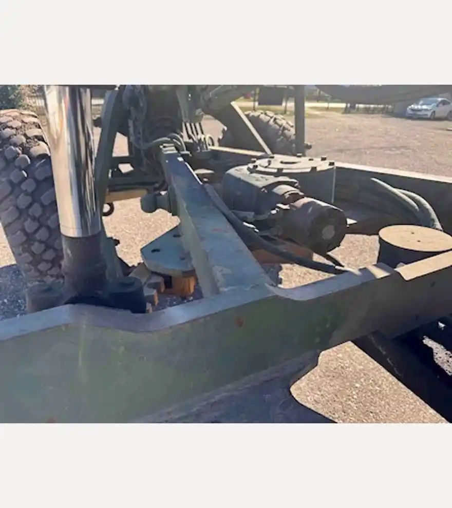 1985 Caterpillar Ex-Army 130G - Caterpillar Motor Grader - caterpillar-motor-grader-ex-army-130g-62e7db86-9.jpeg