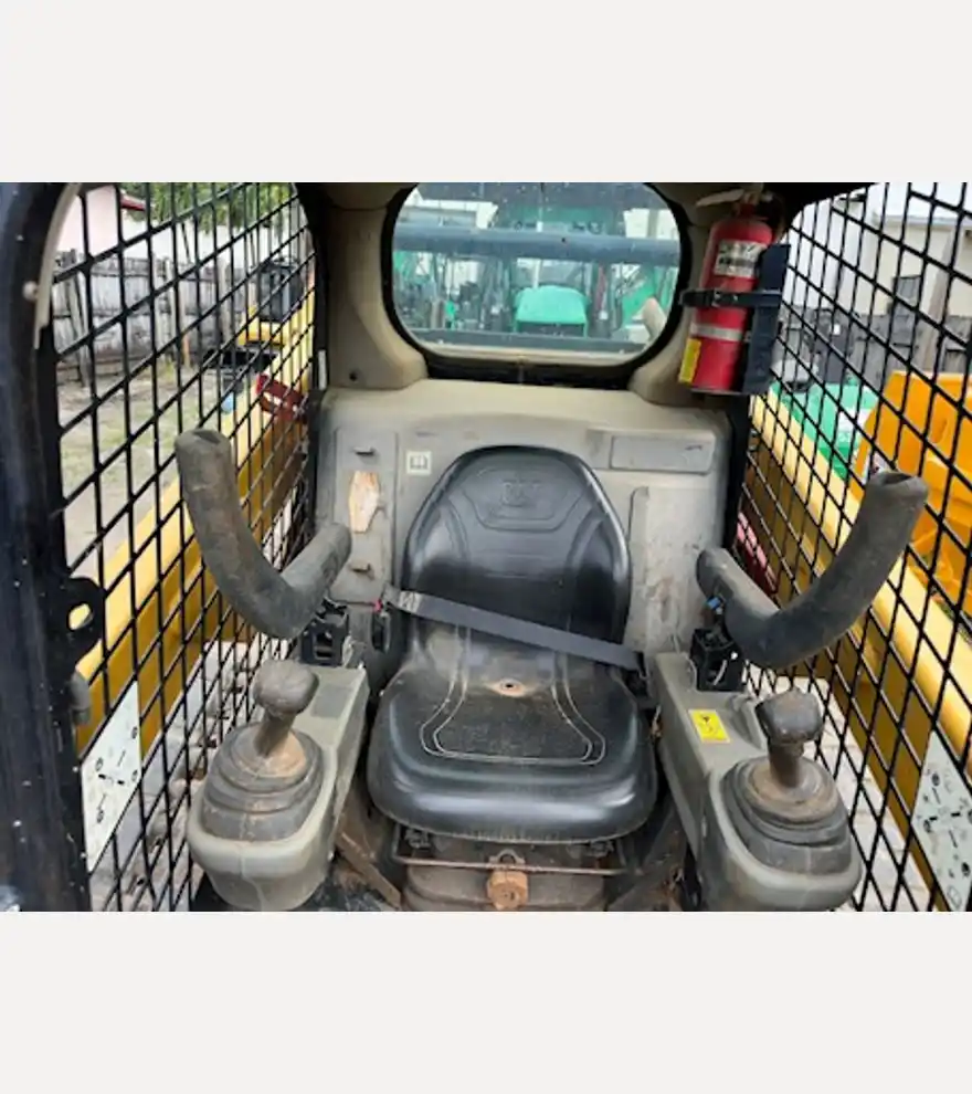 2019 Caterpillar 259D - Caterpillar Skid Steers - caterpillar-skid-steers-259d-4e2be229-7.jpg