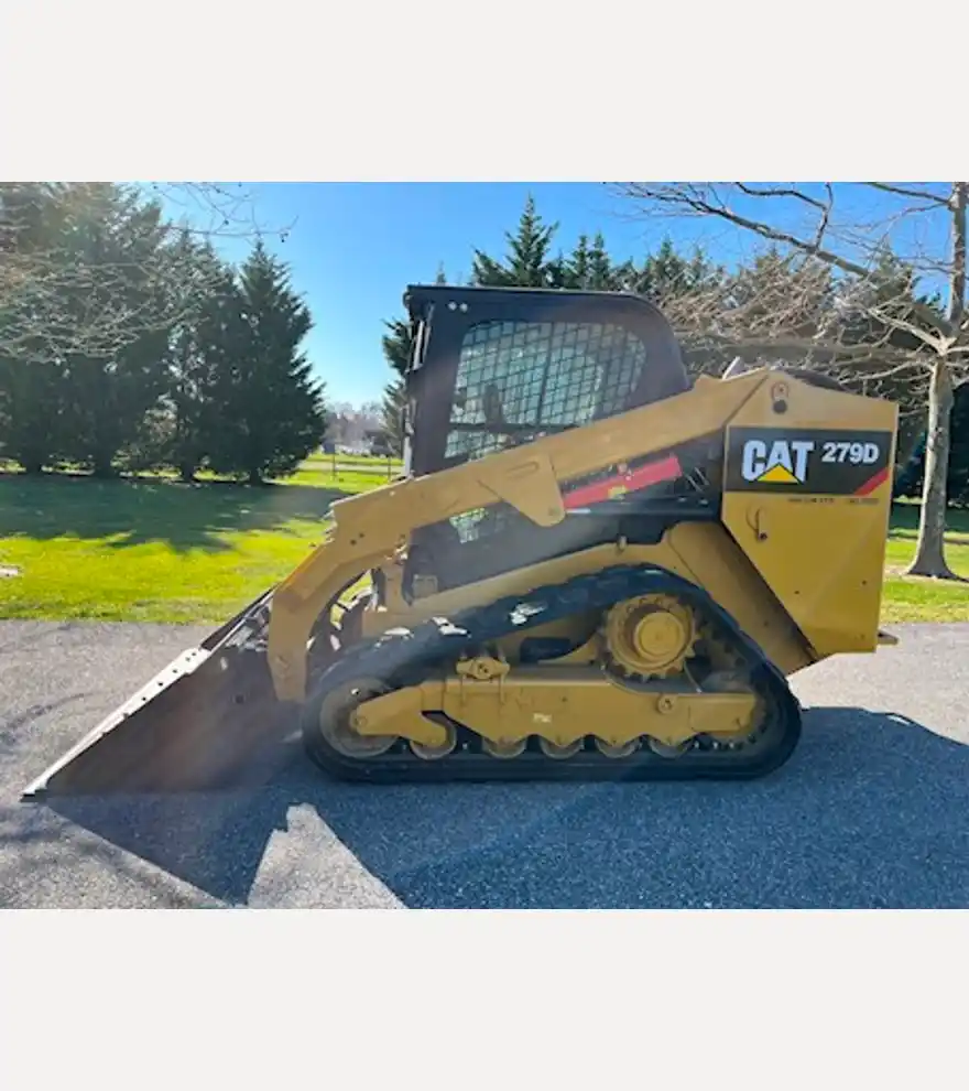 2019 Caterpillar 279D HF - Caterpillar Skid Steers - caterpillar-skid-steers-279d-hf-8422e421-3.jpg