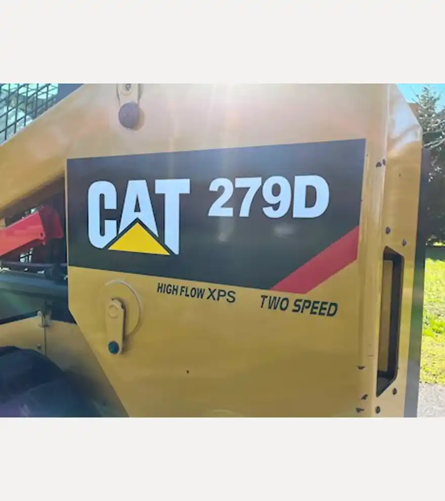 2019 Caterpillar 279D HF - Caterpillar Skid Steers - caterpillar-skid-steers-279d-hf-8422e421-7.jpg