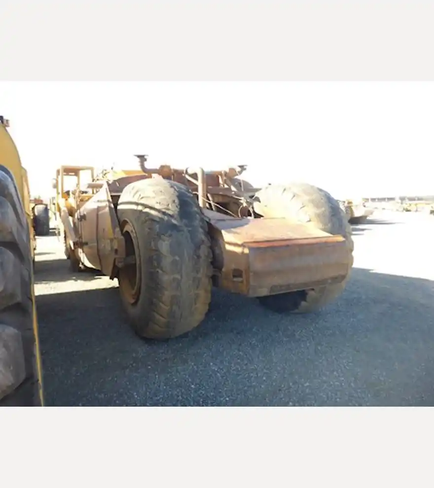 1974 Caterpillar 623B 8K Gallon Water Wagon 2728 - Caterpillar Water Trucks - caterpillar-water-trucks-623b-8k-gallon-water-wagon-2728-036c69a6-4.jpg