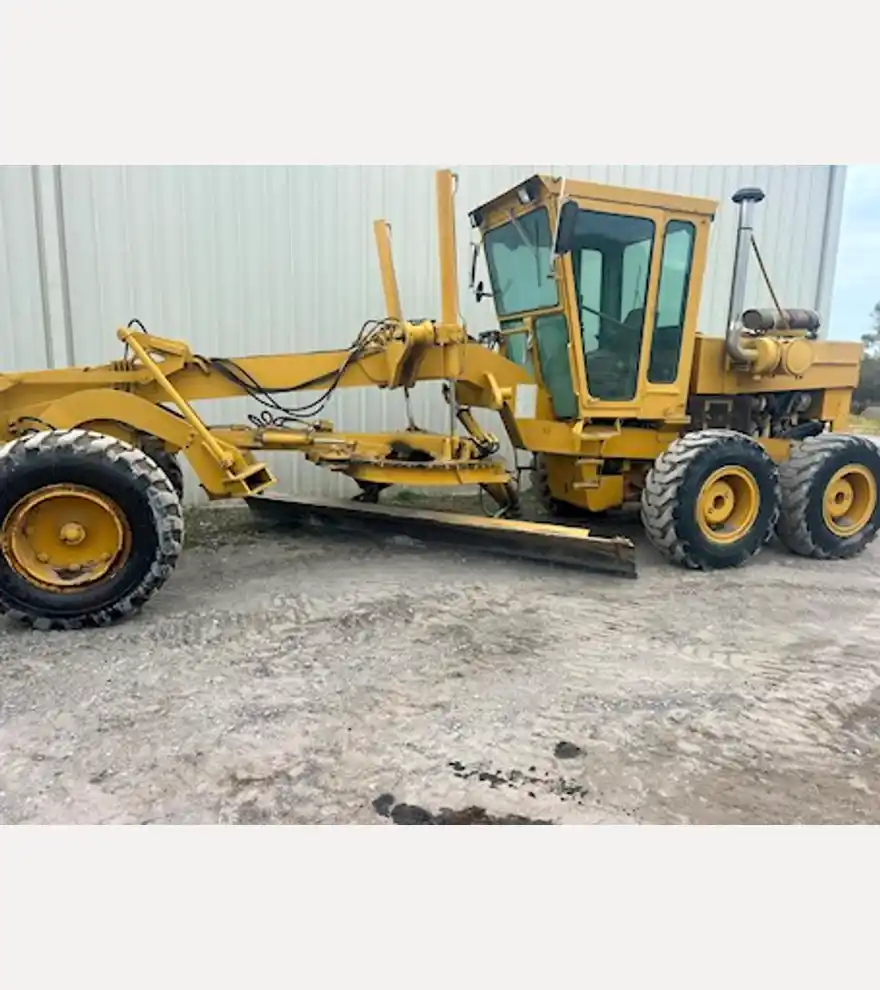 1987 Champion 740 Motor Grader (Needs Repair) - Champion Motor Grader - champion-motor-grader-740-motor-grader-needs-repair-51ddc28a-1.JPEG