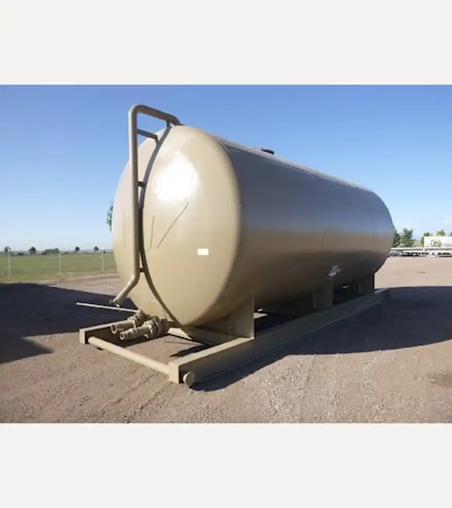 Slanted Water Tank – TAYLOR'D Overland Vehicles & Adventure LLC