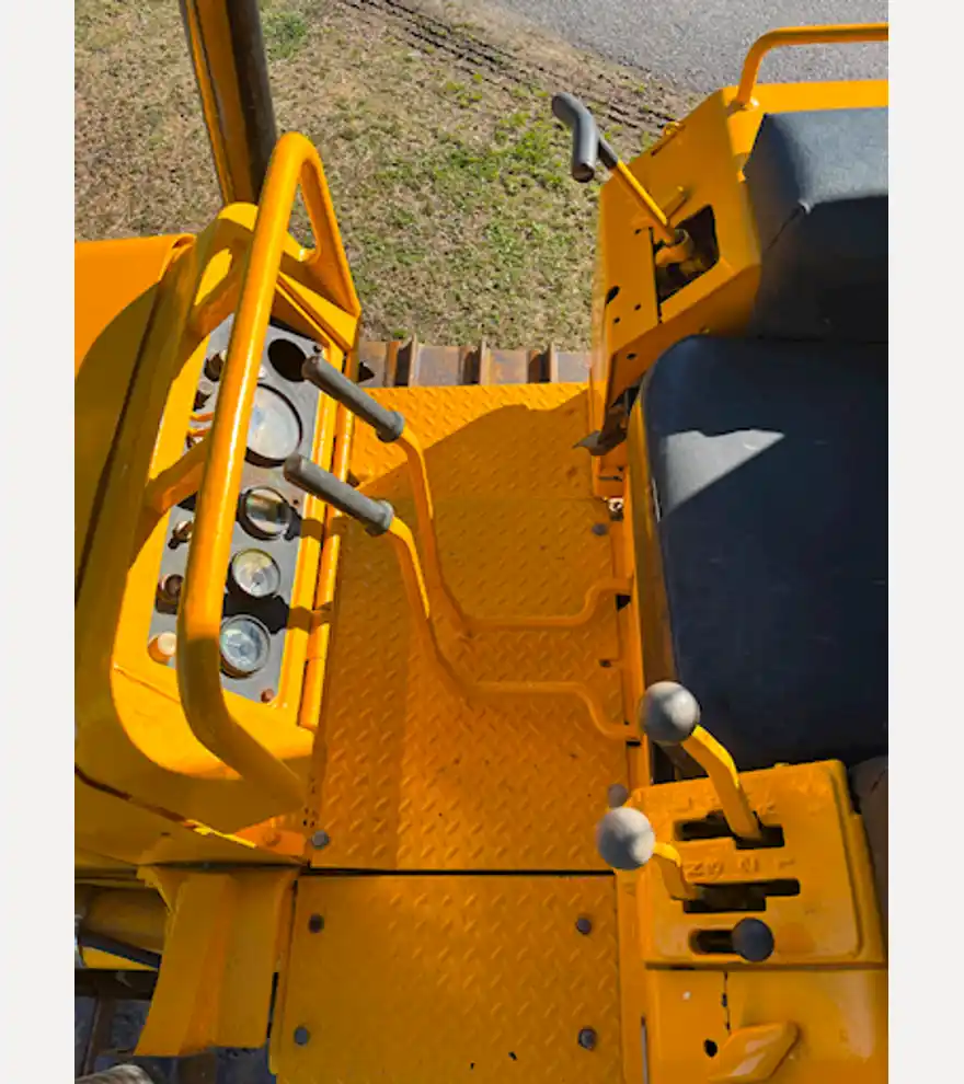 1985 DEERE 450D - DEERE Bulldozers - deere-bulldozers-450d-340e275c-6.jpg