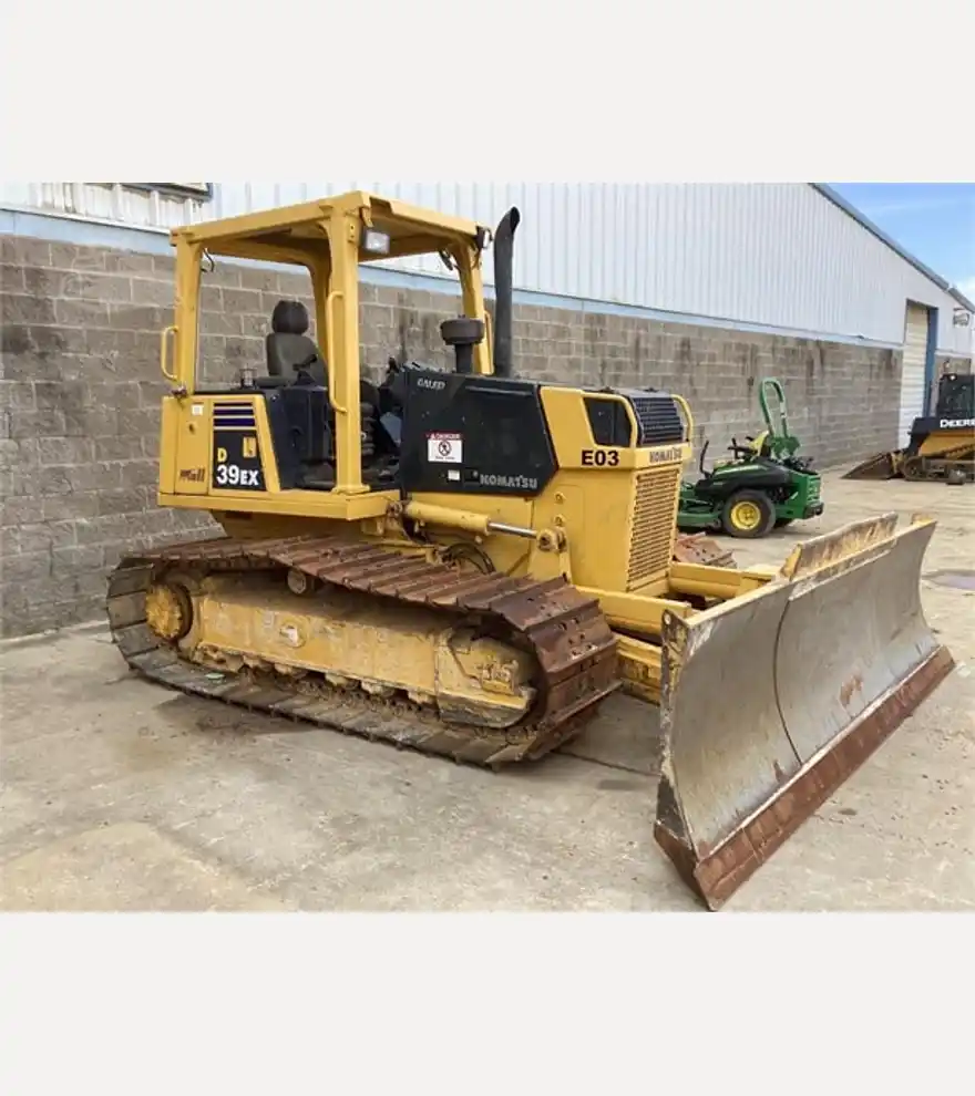 2009 Komatsu D39EX-21 - Komatsu Bulldozers - deere-bulldozers-d39ex-21-b0f6a6bc-1.jpg