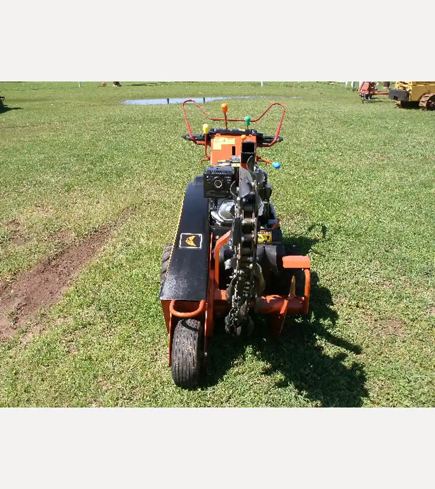 2005 Ditch Witch 1030 - Ditch Witch Other Construction Equipment - ditch-witch-other-construction-equipment-1030-e405dcf3-4.JPG