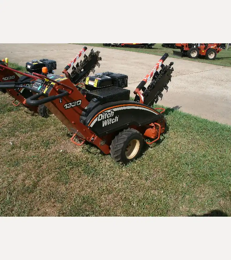 2005 Ditch Witch 1330 - Ditch Witch Other Construction Equipment - ditch-witch-other-construction-equipment-1330-269d22ab-4.JPG