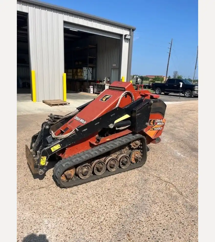 2018 Ditch Witch SK1550 - Ditch Witch Skid Steers - ditch-witch-skid-steers-sk1550-9039ac32-1.jpg
