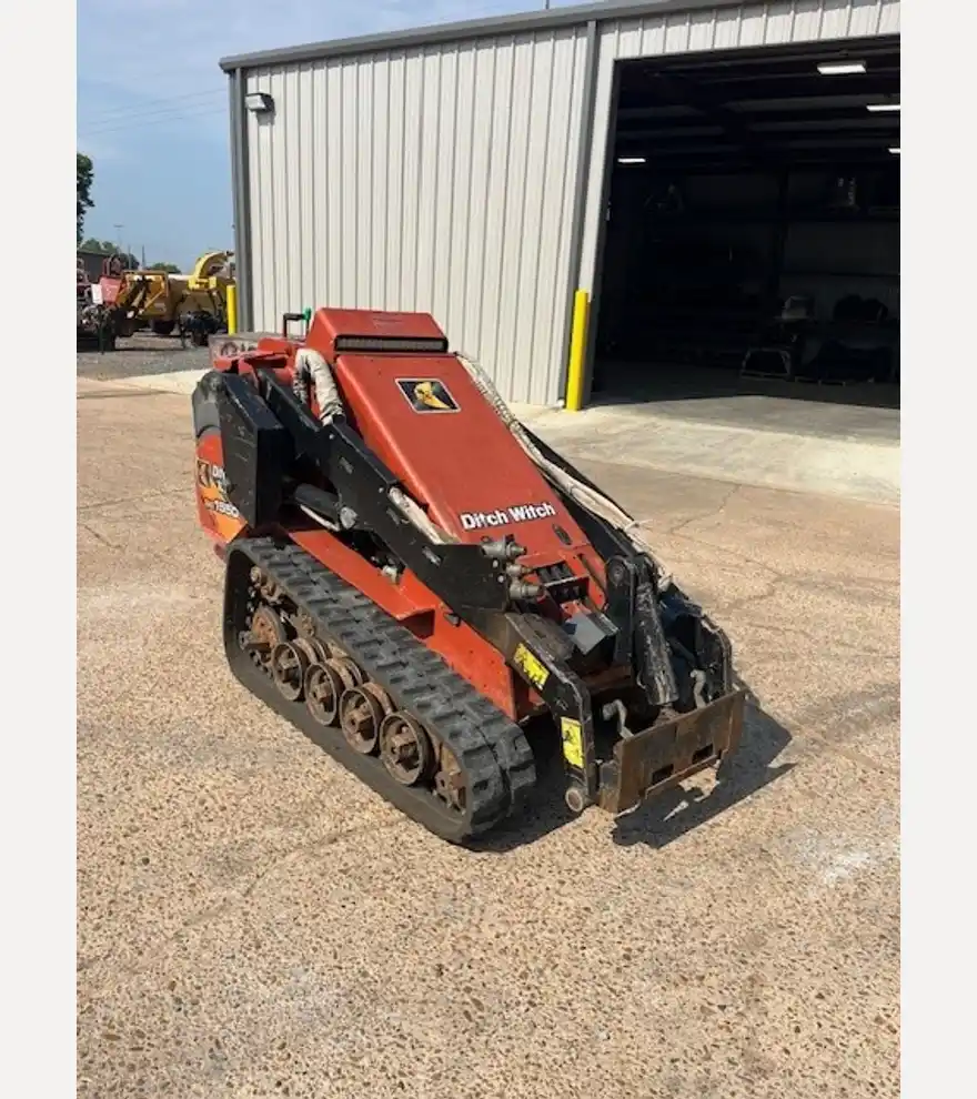 2018 Ditch Witch SK1550 - Ditch Witch Skid Steers - ditch-witch-skid-steers-sk1550-9039ac32-4.jpg