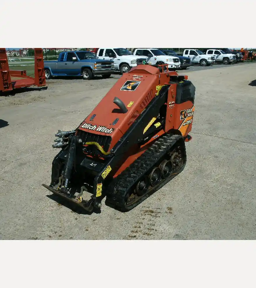 2015 Ditch Witch SK850 - Ditch Witch Skid Steers - ditch-witch-skid-steers-sk850-accfa297-3.JPG