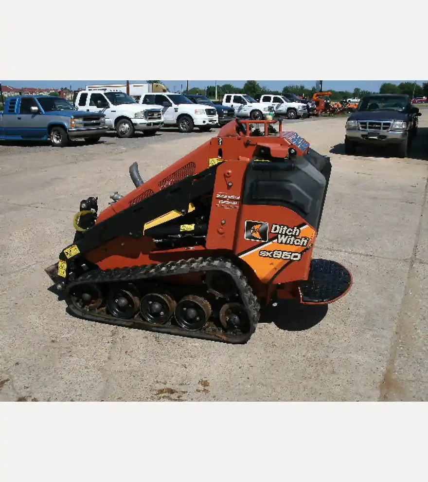2015 Ditch Witch SK850 - Ditch Witch Skid Steers - ditch-witch-skid-steers-sk850-accfa297-4.JPG