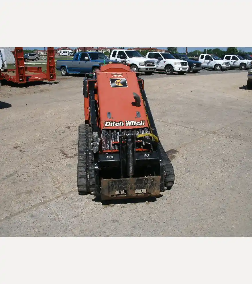 2015 Ditch Witch SK850 - Ditch Witch Skid Steers - ditch-witch-skid-steers-sk850-accfa297-9.JPG