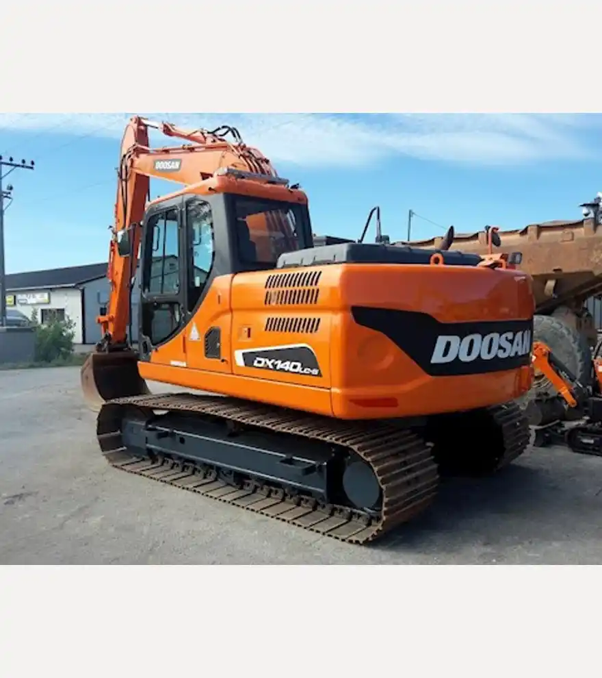 2014 Doosan DX140LC-3 - Doosan Excavators - doosan-excavators-dx140lc-3-7d9188c4-1.jpg
