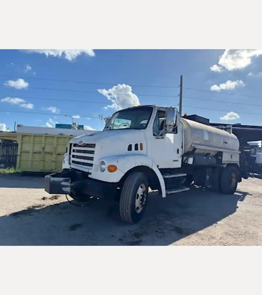 2007 Etnyre Centennial 2000 Gallon Asphalt Distributor - Etnyre Asphalt & Conrete - etnyre-asphalt-conrete-centennial-2000-gallon-asphalt-distributor-dff3a547-3.jpeg