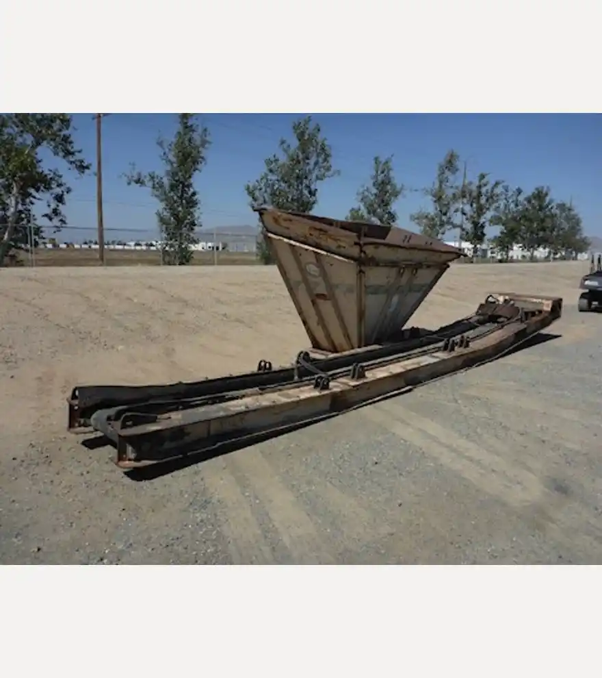  Felco STS10-20 Bedding Conveyor (2410) - Felco Aggregate Equipment - felco-aggregate-equipment-sts10-20-bedding-conveyor-2410-d41aa39e-1.jpg