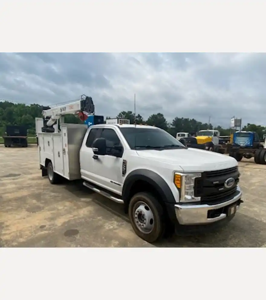 2017 Ford F550 Service Body - Ford Cab Chassis Trucks - ford-cab-chassis-trucks-f550-service-body-0417dfcb-2.jpeg