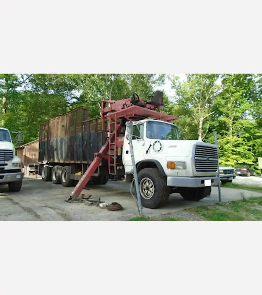 1995 Ford L9000 Truck with IMT 16035 Grapple - Ford Cab Chassis Trucks - ford-cab-chassis-trucks-l9000-truck-with-imt-16035-grapple-ef377db3-1.JPG
