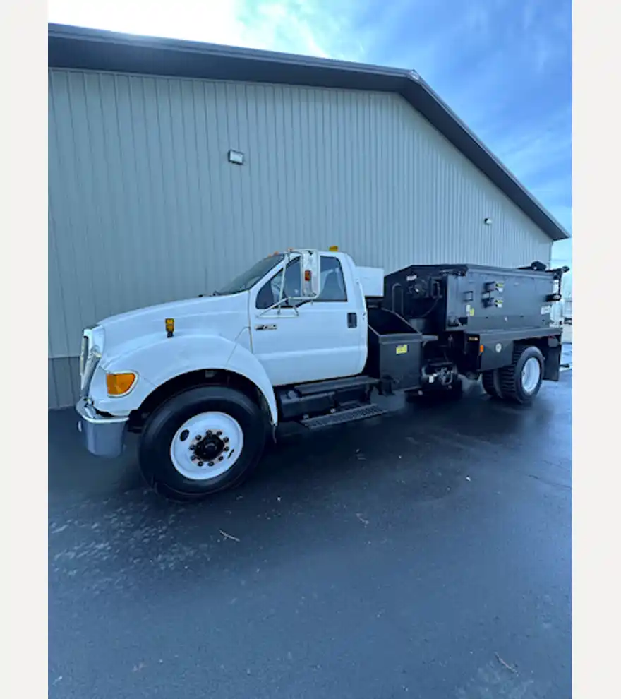 2008 Ford F750 - Ford Other Trucks & Trailers - ford-other-trucks-trailers-f750-8cd39625-4.JPG